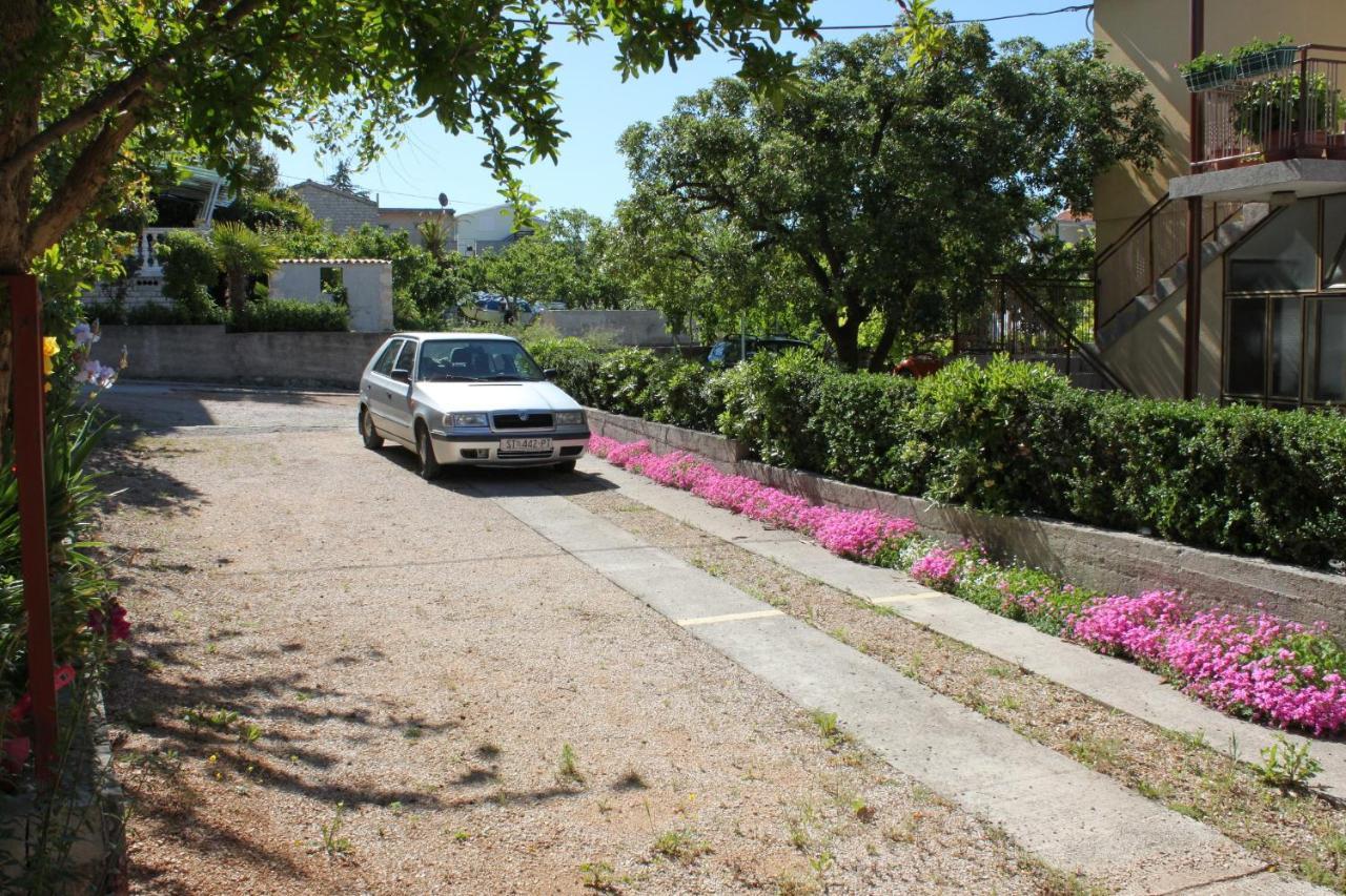 Apartments With A Parking Space Vodice - 7604 Exteriör bild